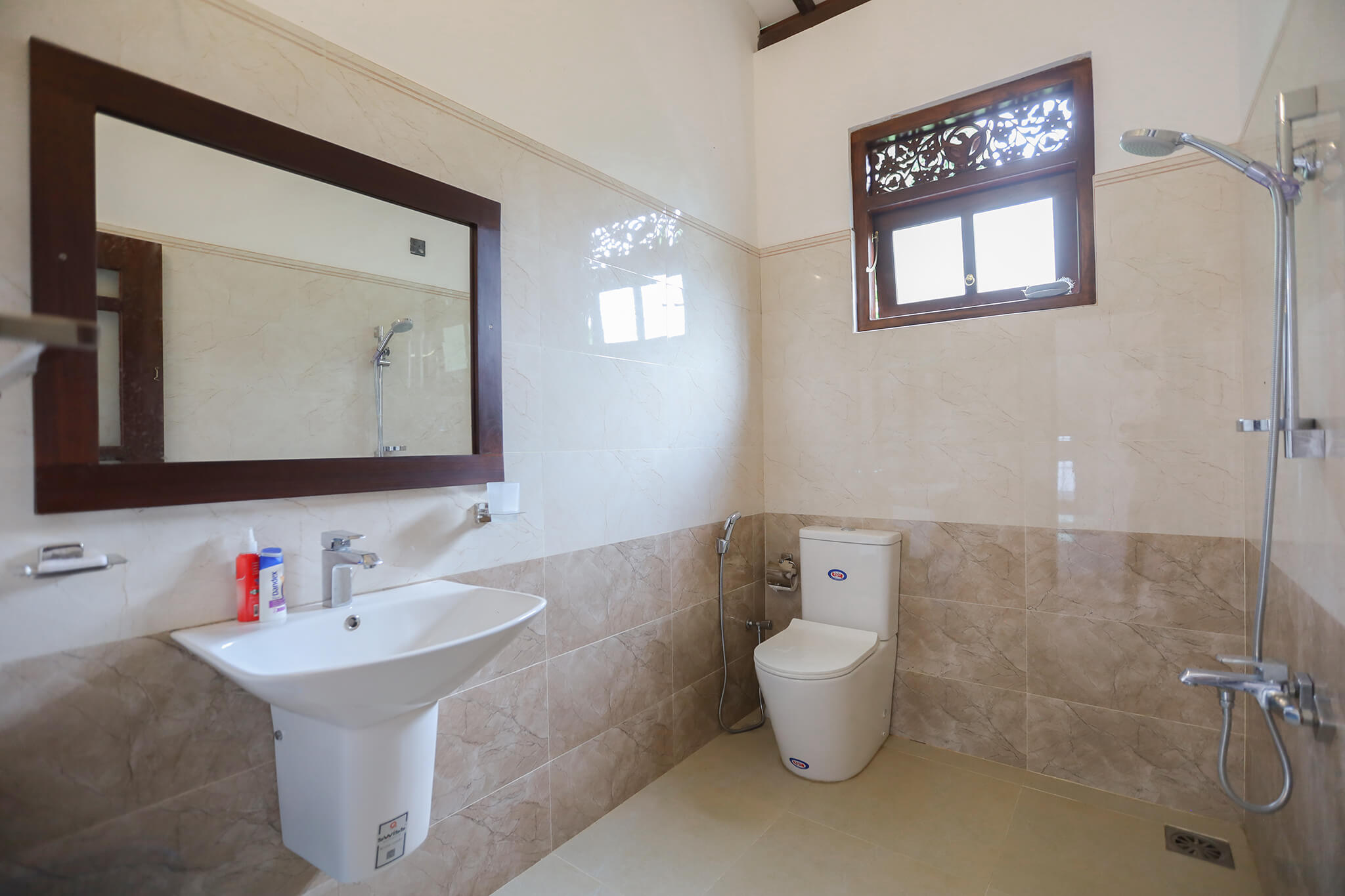 SithRu villa bathroom 2